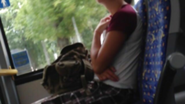 ඉහළ අර්ථ :  Busty brunette hottie ඇගේ පෙම්වතා සමඟ කිට්ටු වෙනවා ෂඩ් උණුසුම් අසභ්ය 